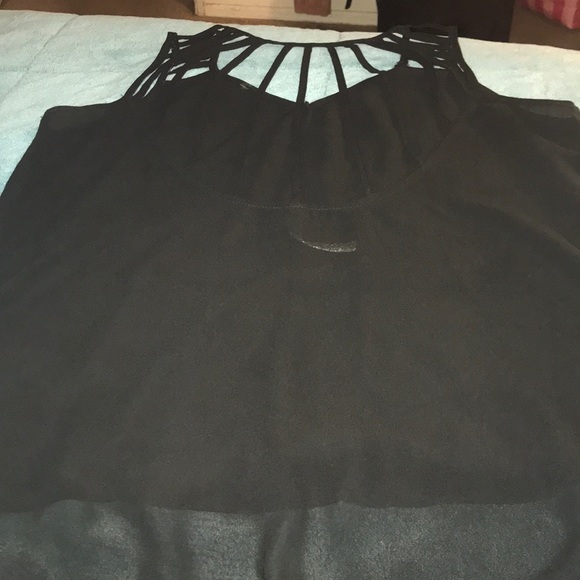 Love brand semi open back blouse - Picture 3 of 4